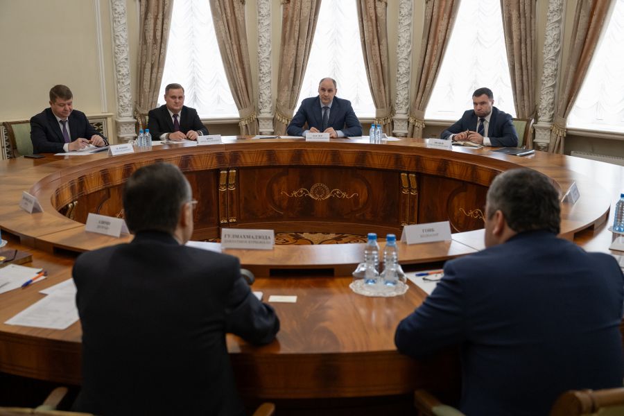 Встреча Губернатора Свердловской области с послом Таджикистана